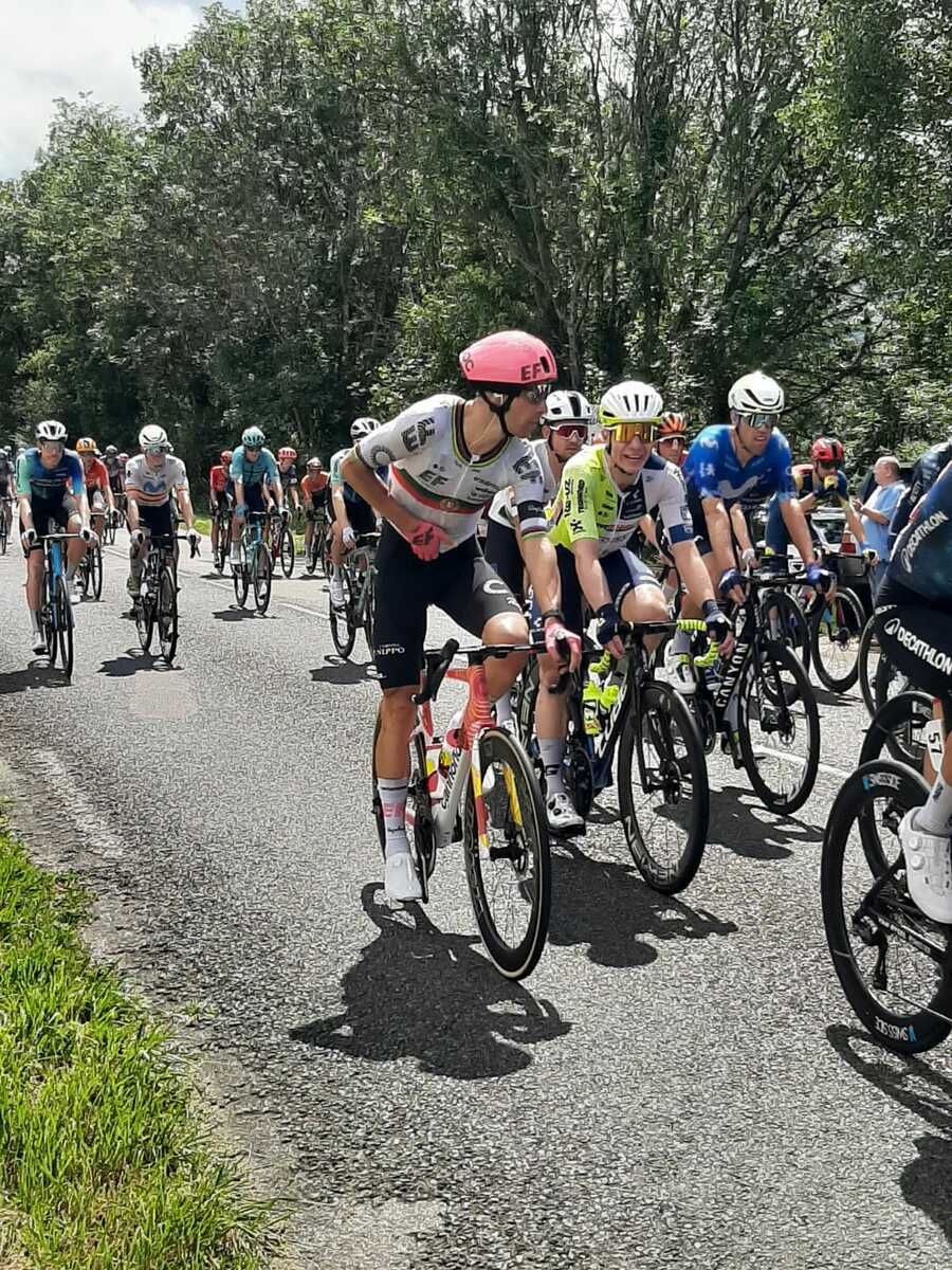 TOUR DE FRANCE
